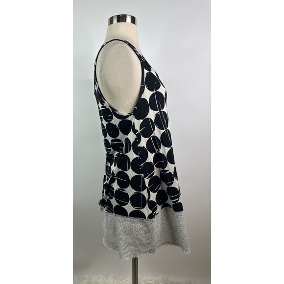 Alembika Geometric Polka Dot Scoop Neck Sleeveless Top - Picture 2 of 10